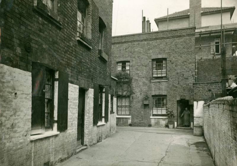 Musk Court, 1934