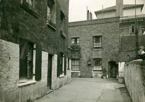 Musk Court, 1934