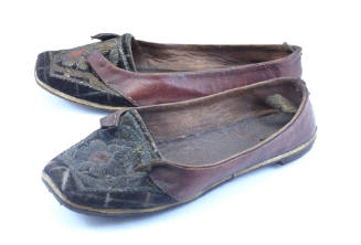 Shoe