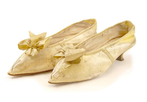 Shoe