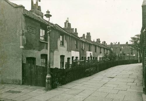 Thomas Place, 1935