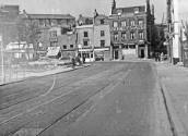 The Swan & Sugar Loaf public house, Dockhead, 1949