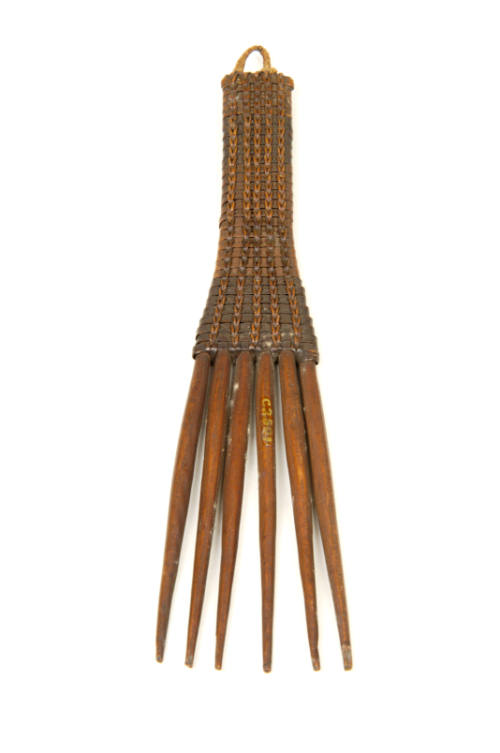 Comb