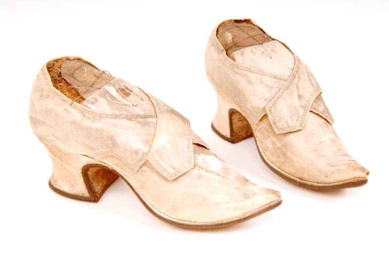 Shoe