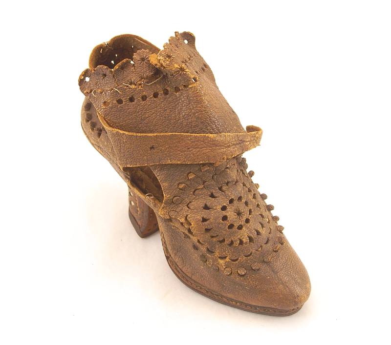 Shoe