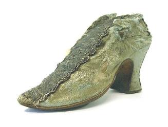 Shoe