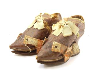 Shoe