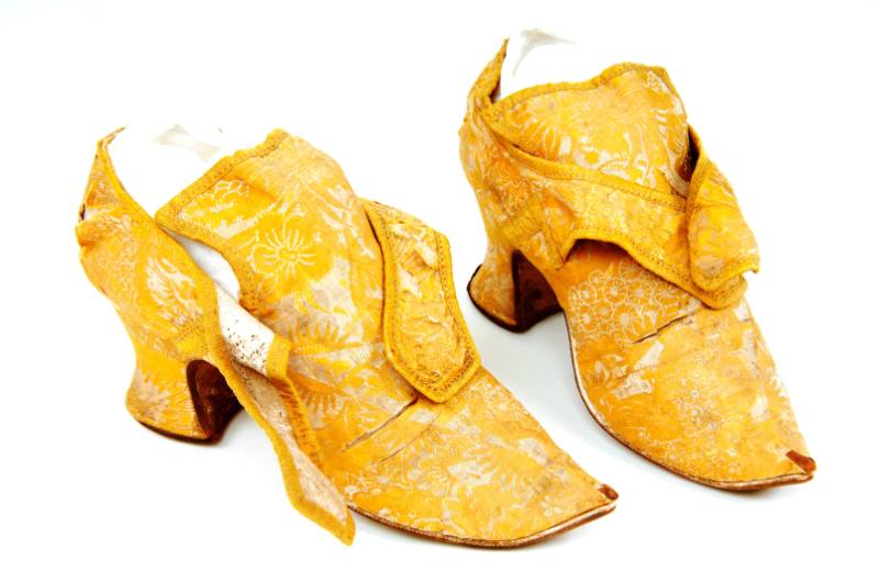 Shoe