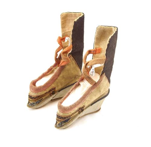 Shoe