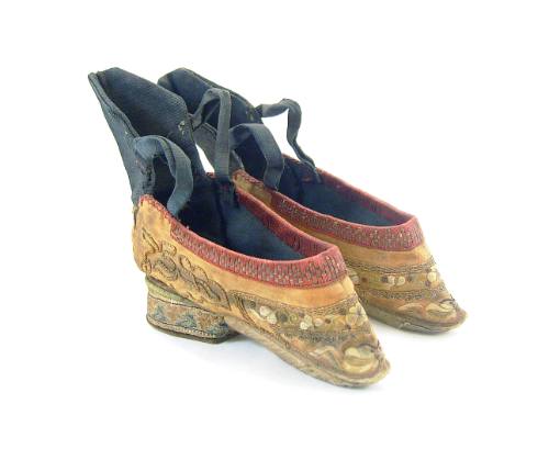 Shoe