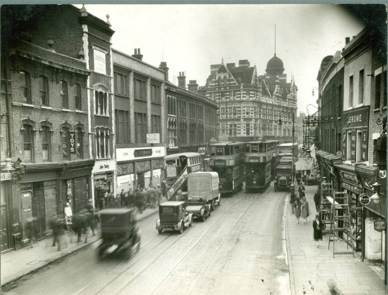 Photograph of the Walworth Road looking north towards the Elephant and Castle, taken in 1930.