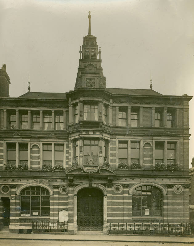 Black and white photograph of Southwark Bridge Road Library in 1912.