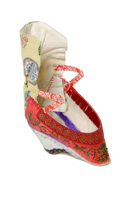 Shoe